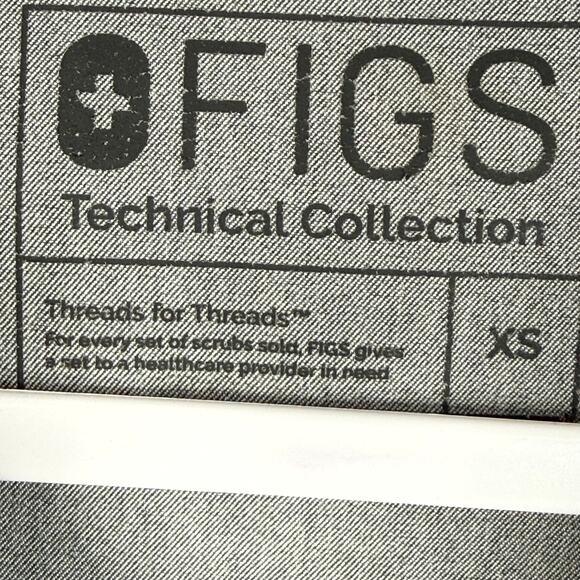 FIGS Technical Collection Catarina One-Pocket Scrub Top in Graphite Gray XS - Picture 5 of 7